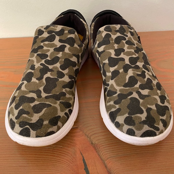 Strike ‘Traveller’ performance slip-ons - Picture 2 of 5